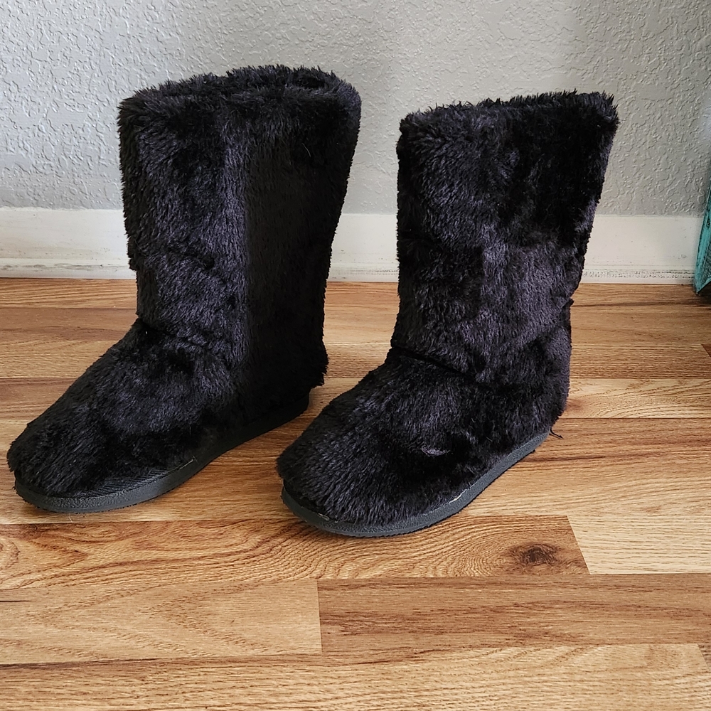 Fuzzy Winter Boots